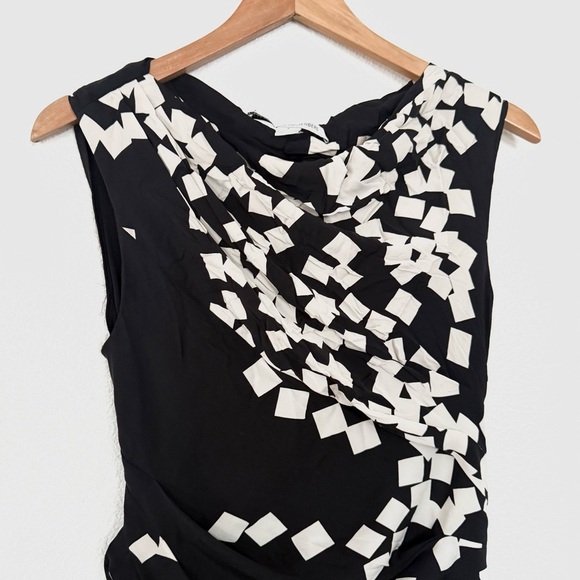 Diane Von Furstenberg Black & White Square Print Silk Ruched Dress Size US 6 - Picture 4 of 11